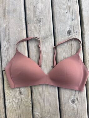 Lululemon Hold True Bra 38 B